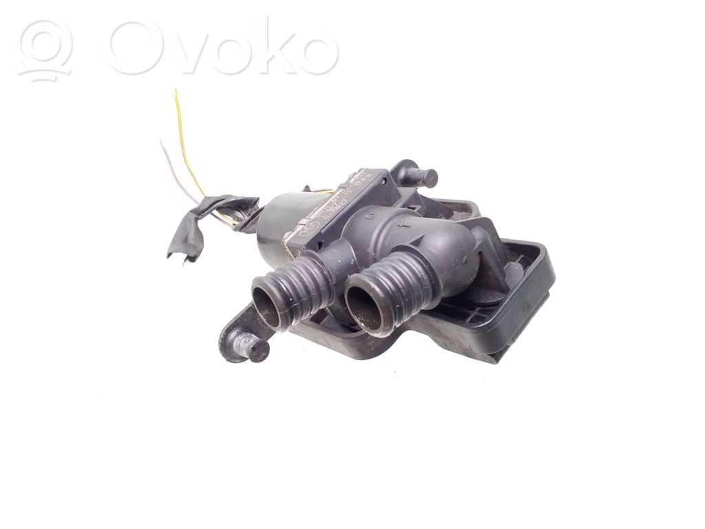 BMW 5 E60 E61 Apsildes radiatora vārsts (-i) 