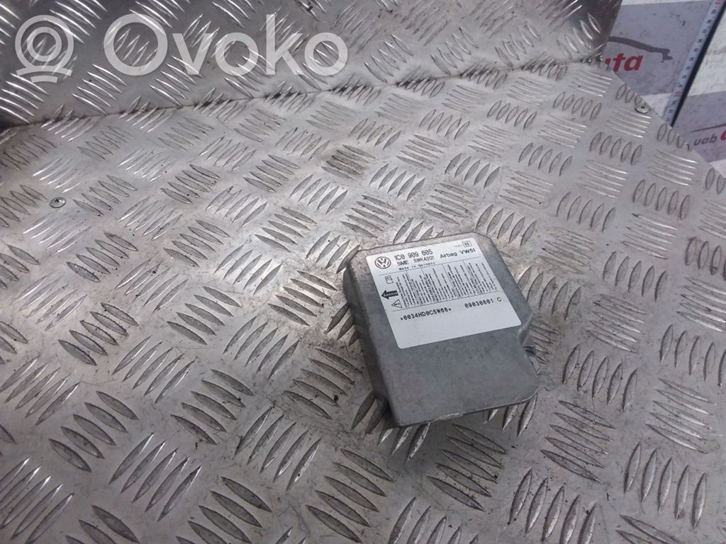 Seat Alhambra (Mk1) Airbag control unit/module 