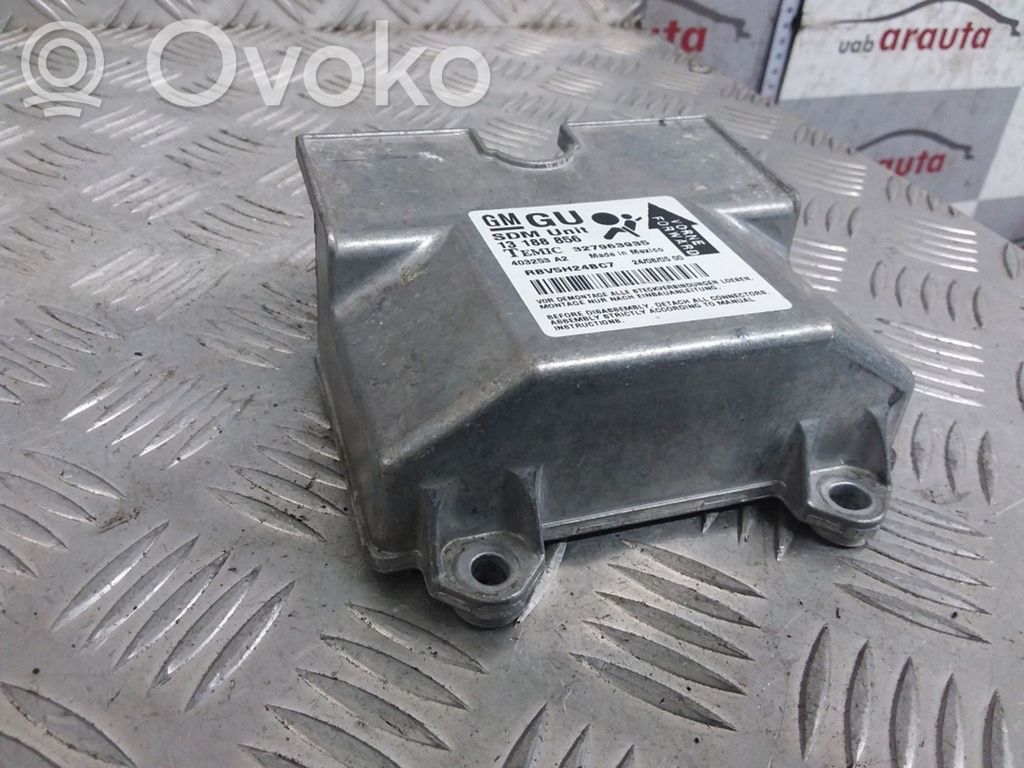 Opel Zafira B Airbag control unit/module 