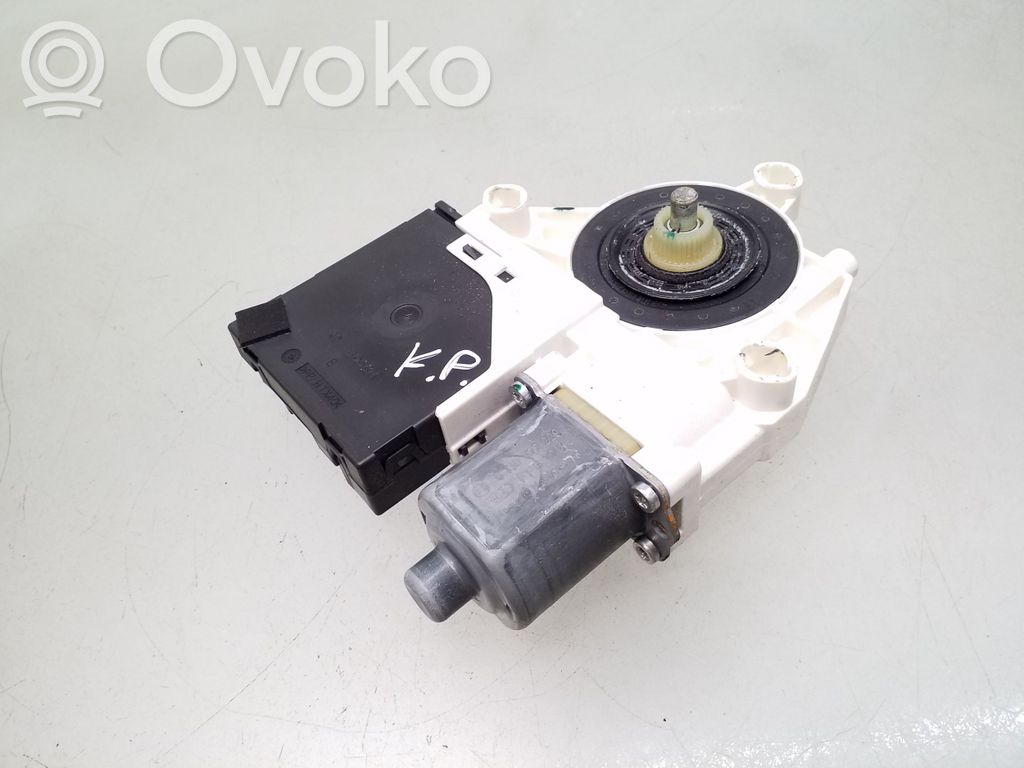 Volkswagen Golf V Silnik regulatora szyby drzwi przednich 