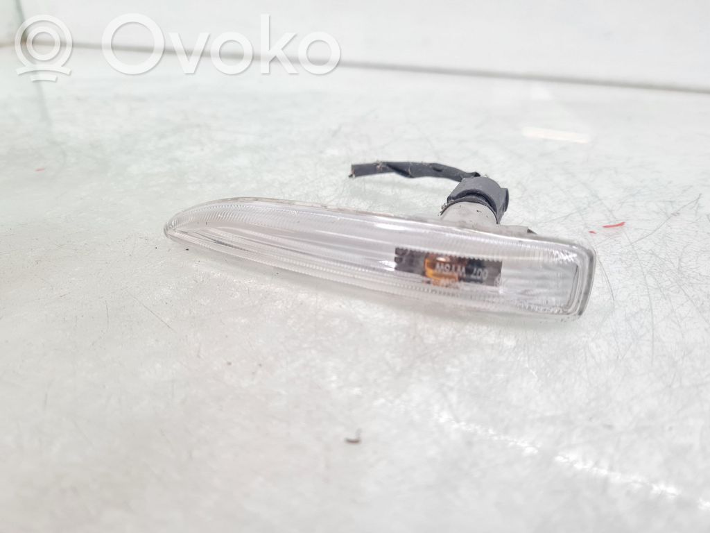 BMW 7 E65 E66 Front fender indicator light 
