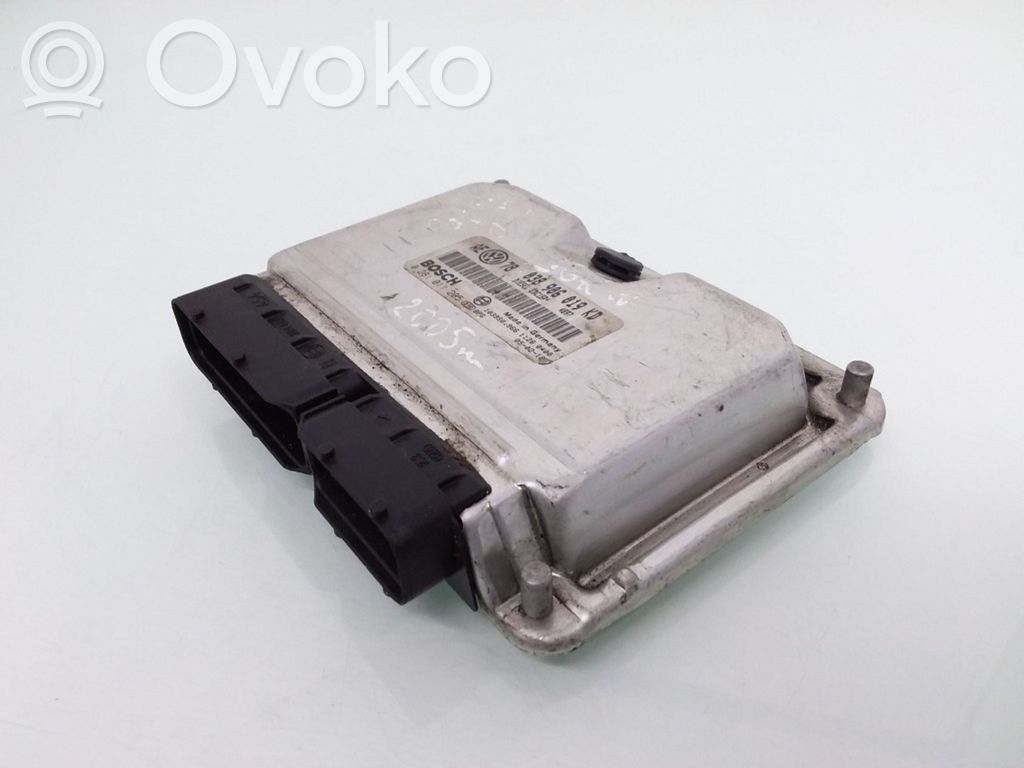 Volkswagen PASSAT B5.5 Engine control unit/module 