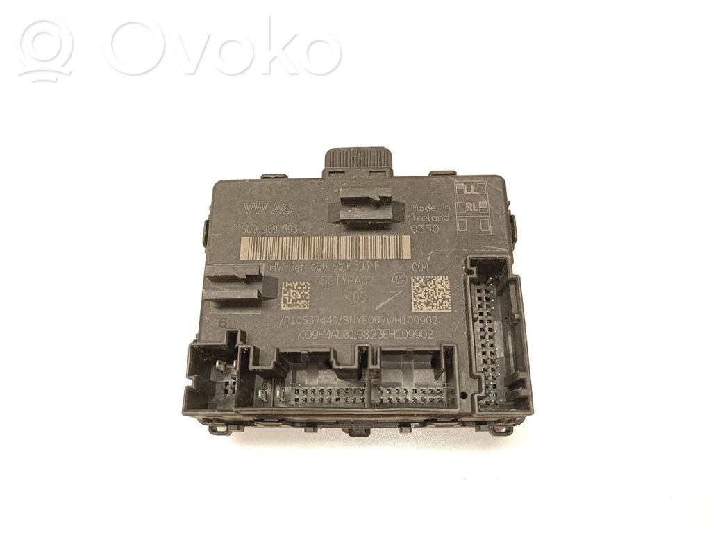 Volkswagen Tiguan Door control unit/module 