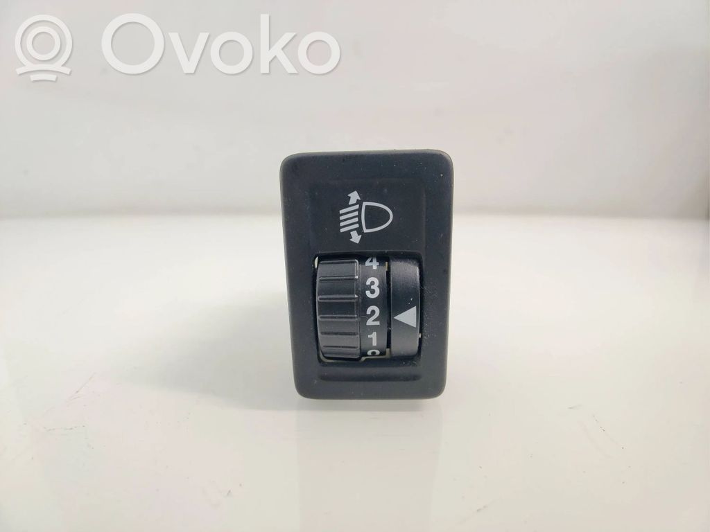 Suzuki Grand Vitara II Headlight level height control switch 
