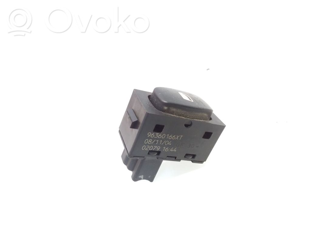 Peugeot 307 Electric window control switch 