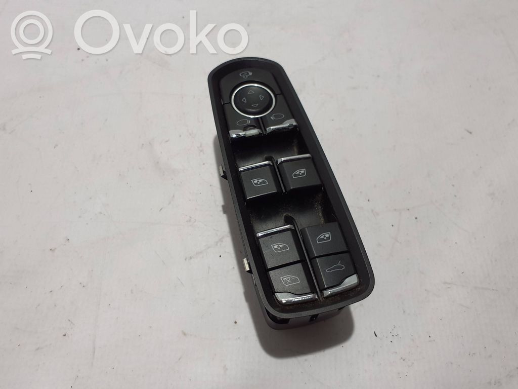 Porsche Cayenne (92A) Electric window control switch 