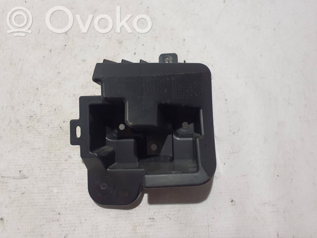 Renault Clio V Rear bumper mounting bracket 