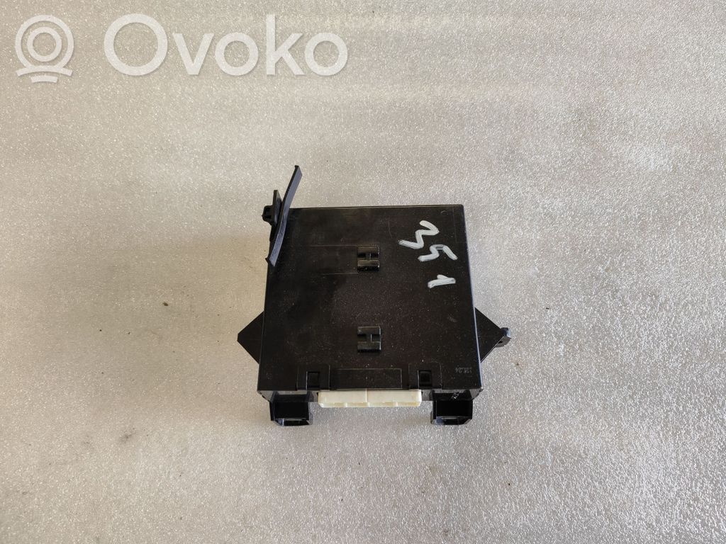 Subaru Legacy Module confort 