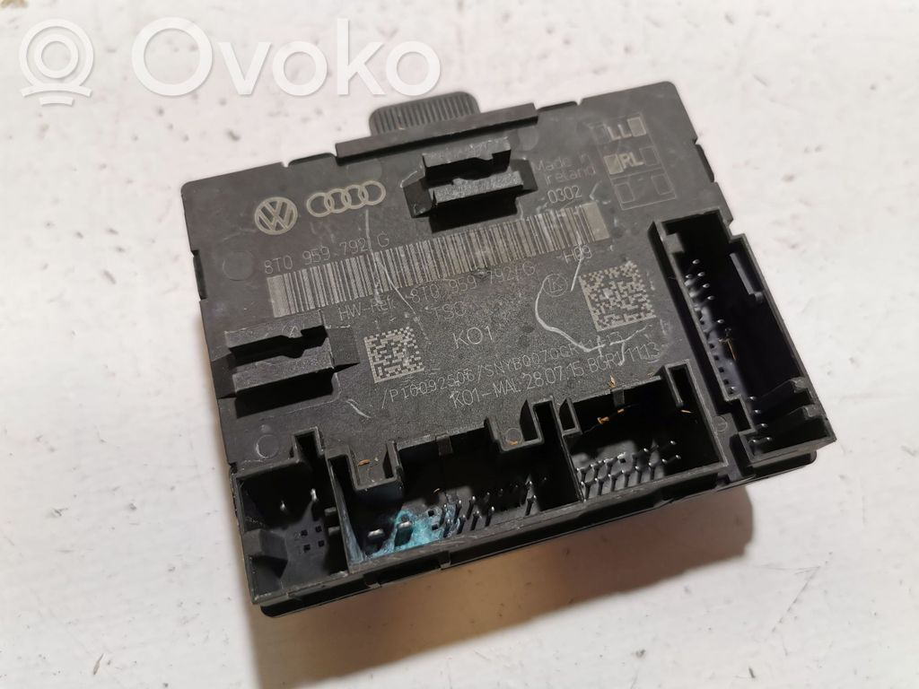 Audi A5 8T 8F Door control unit/module 