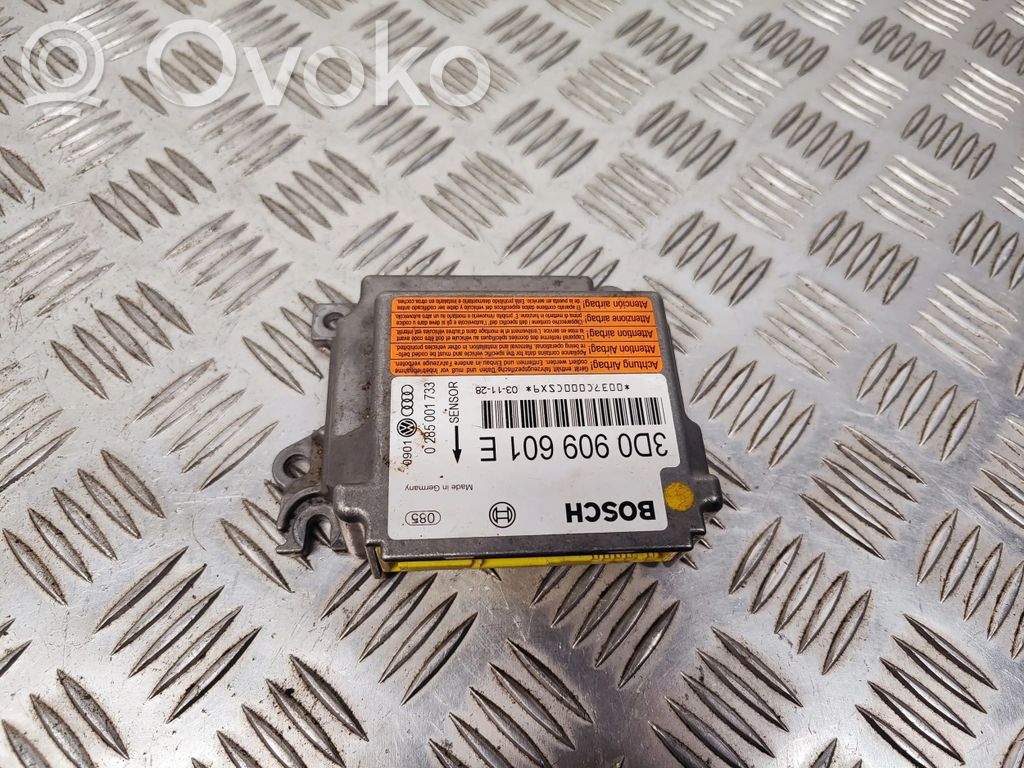 Volkswagen Touareg I Airbag control unit/module 