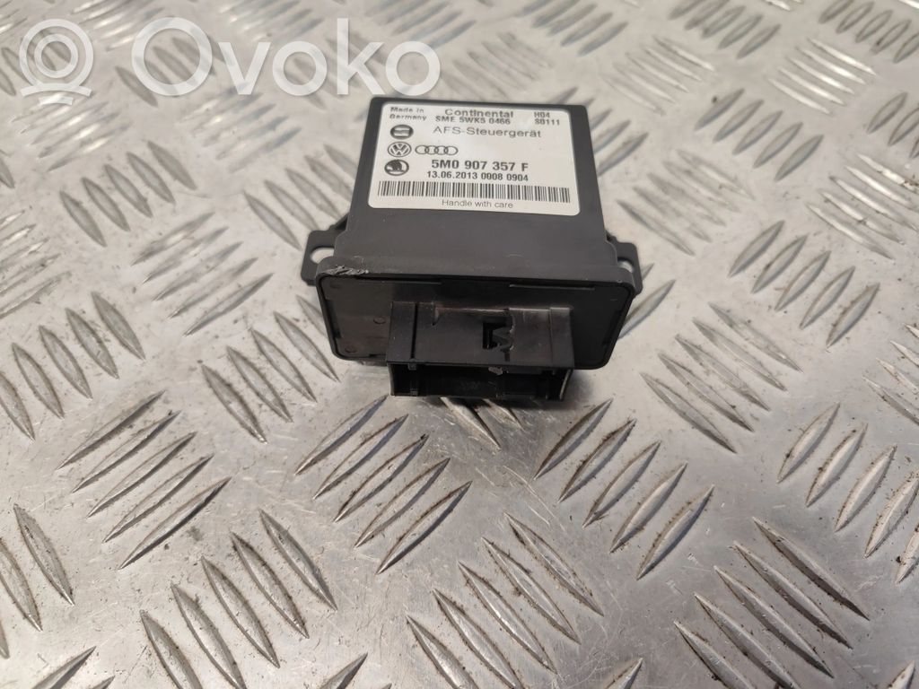 Volkswagen Jetta VI Light module LCM 