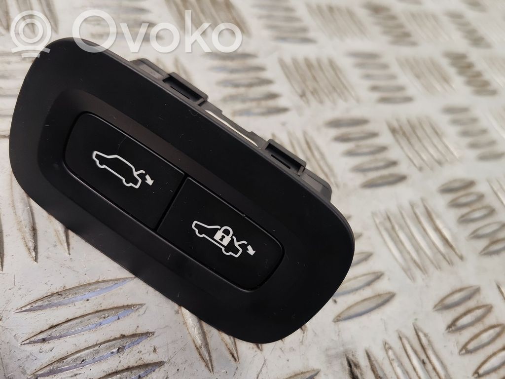 Volvo S90, V90 Tailgate/boot open switch button 