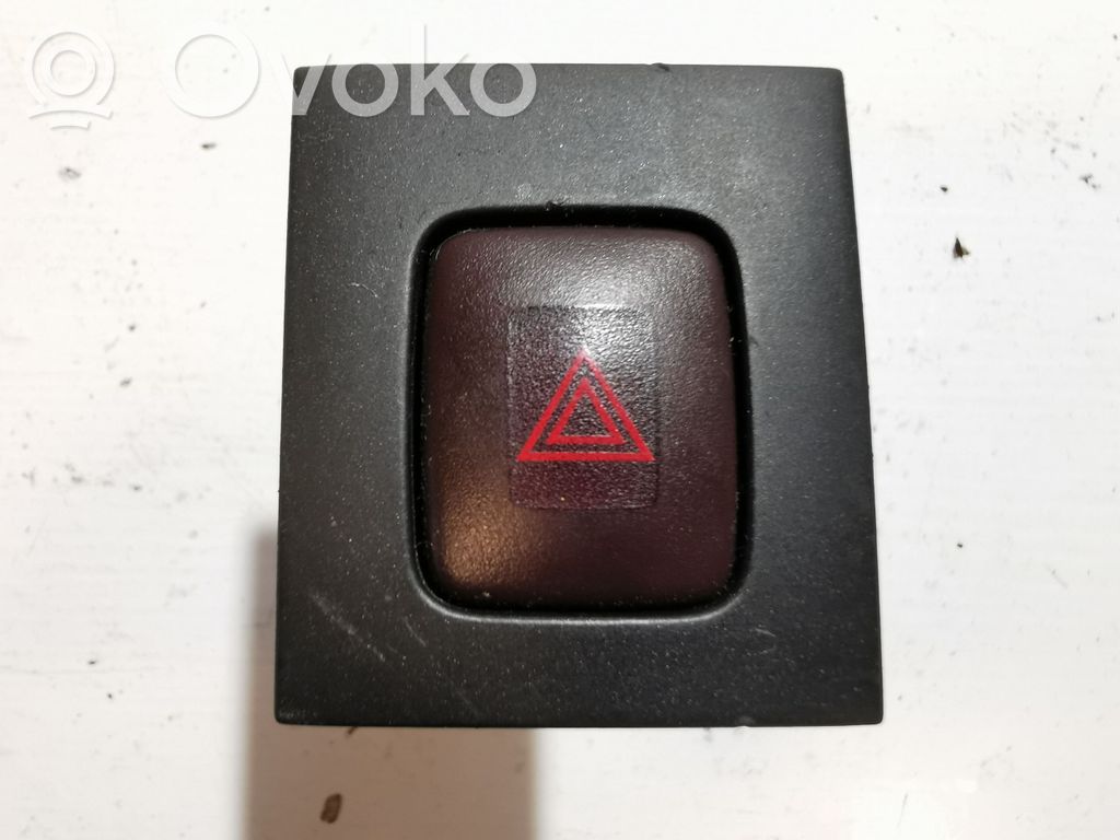 Volvo V70 Hazard light switch 