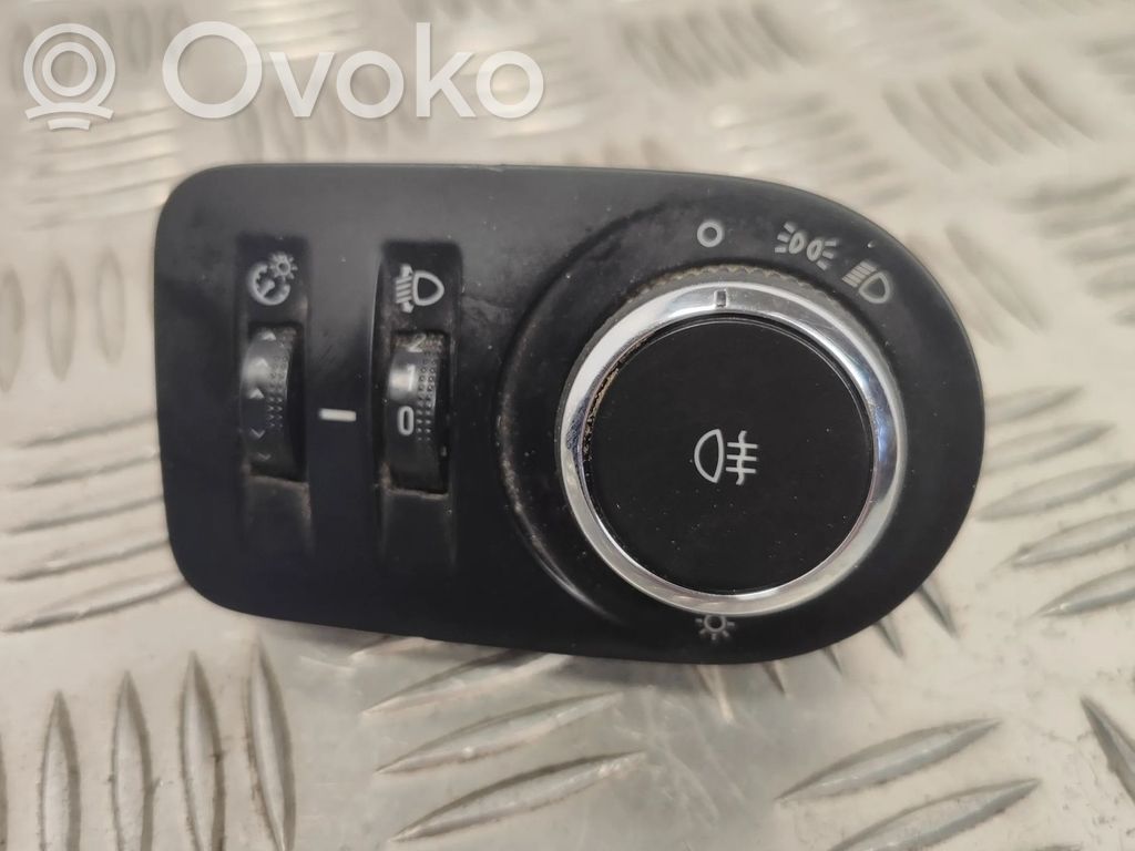 Opel Meriva B Light switch 