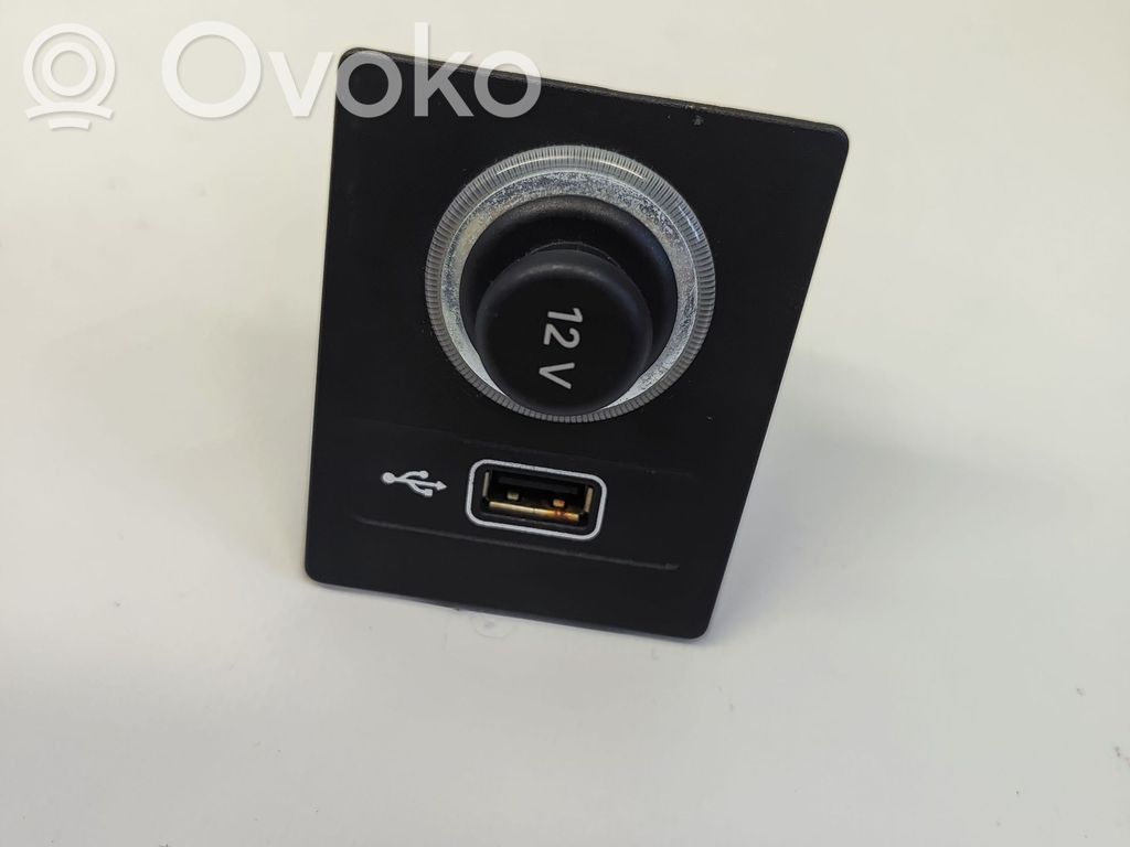 Skoda Superb B8 (3V) USB socket connector 