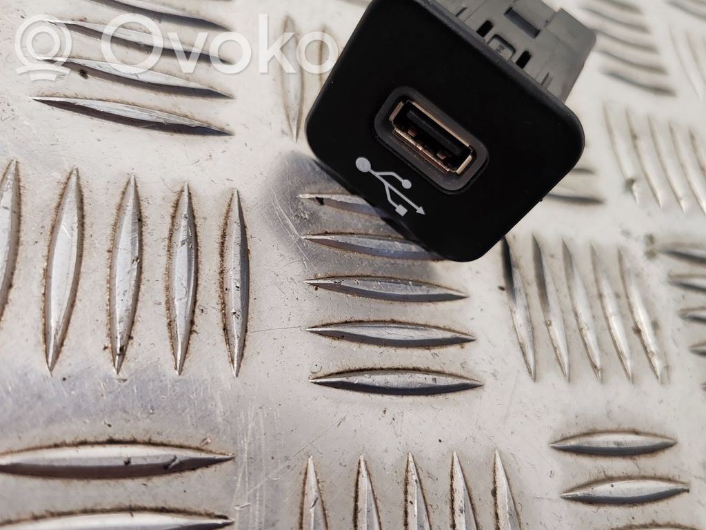 Jeep Renegade Enchufe conector USB 