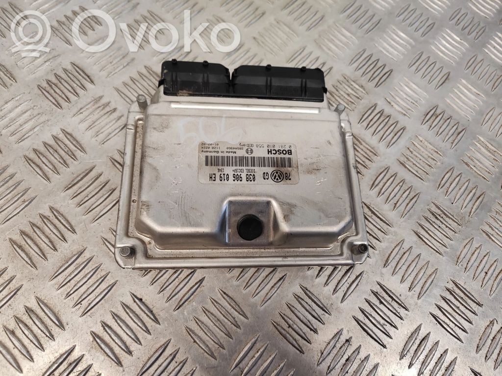 Volkswagen PASSAT B5.5 Engine control unit/module 