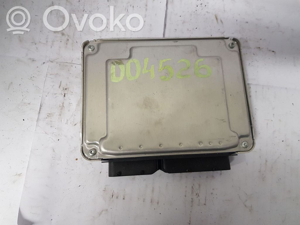 Volkswagen PASSAT B5.5 Engine control unit/module 