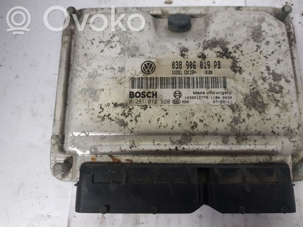 Skoda Octavia Mk2 (1Z) Engine control unit/module 
