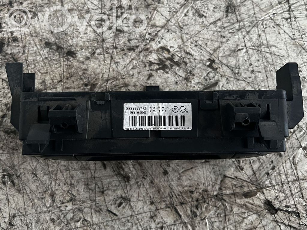 Citroen C3 Climate control unit 