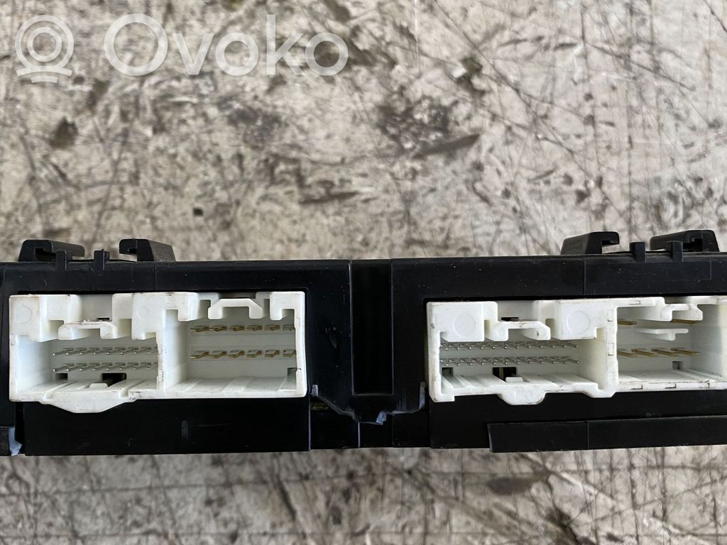 Mazda 5 Engine control unit/module 