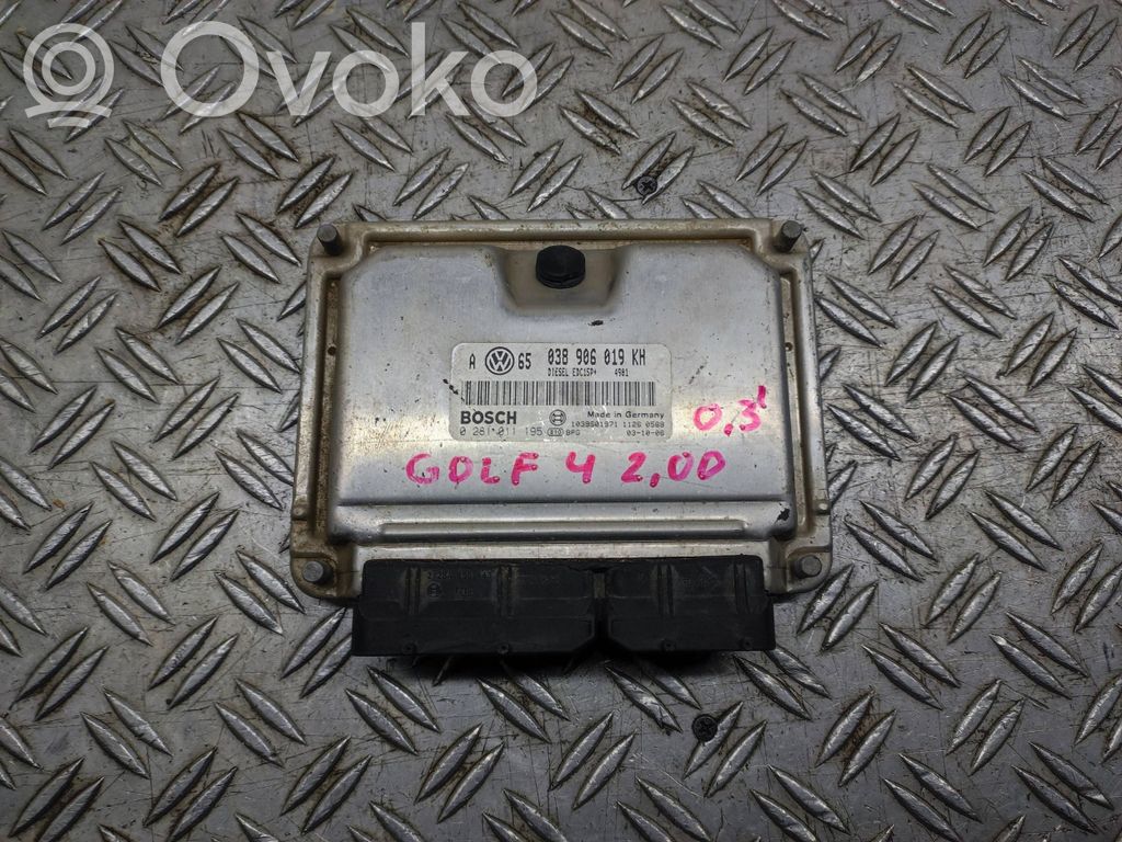 Volkswagen Golf IV Engine control unit/module 