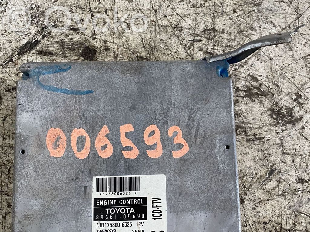 Toyota Avensis T250 Engine control unit/module 