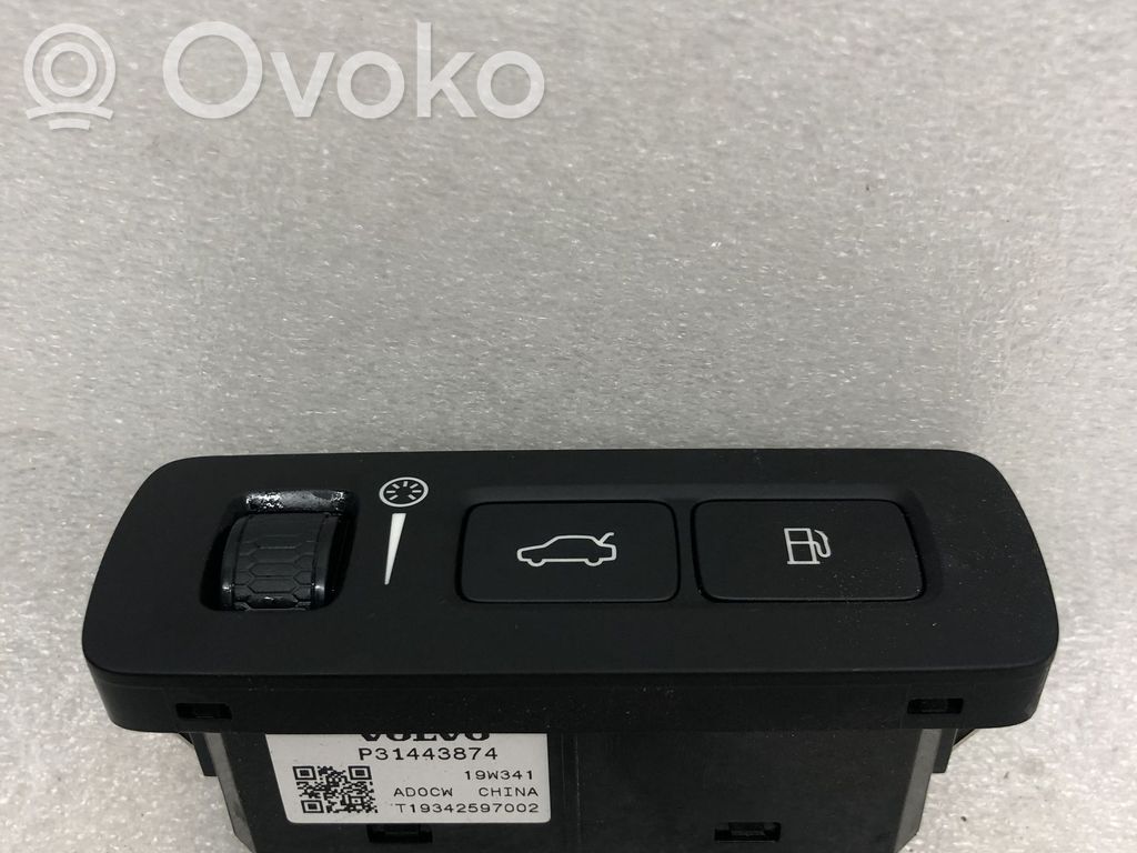 Volvo S90, V90 Fuel tank opening switch 