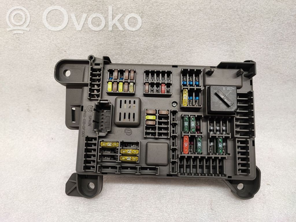 BMW X5 E70 Fuse module 
