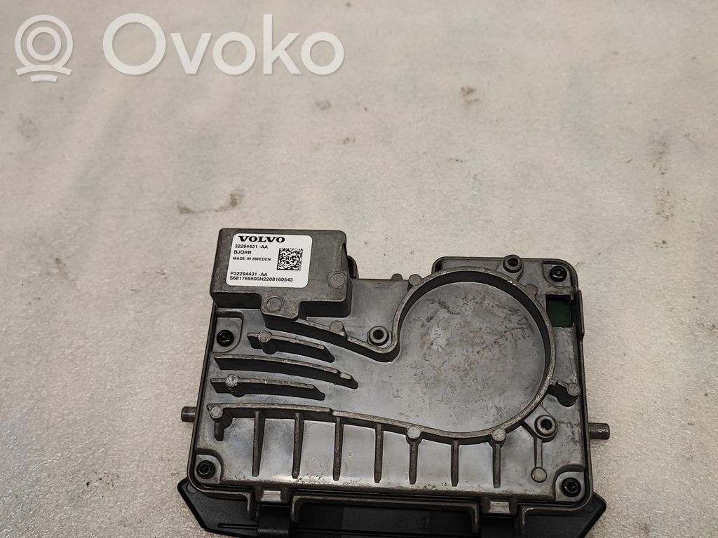 Volvo S90, V90 Windshield/windscreen camera 