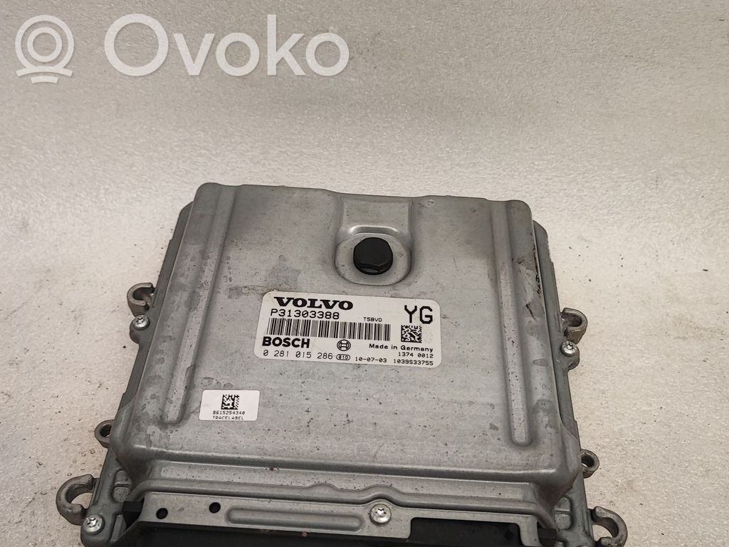 Volvo XC70 Engine control unit/module 