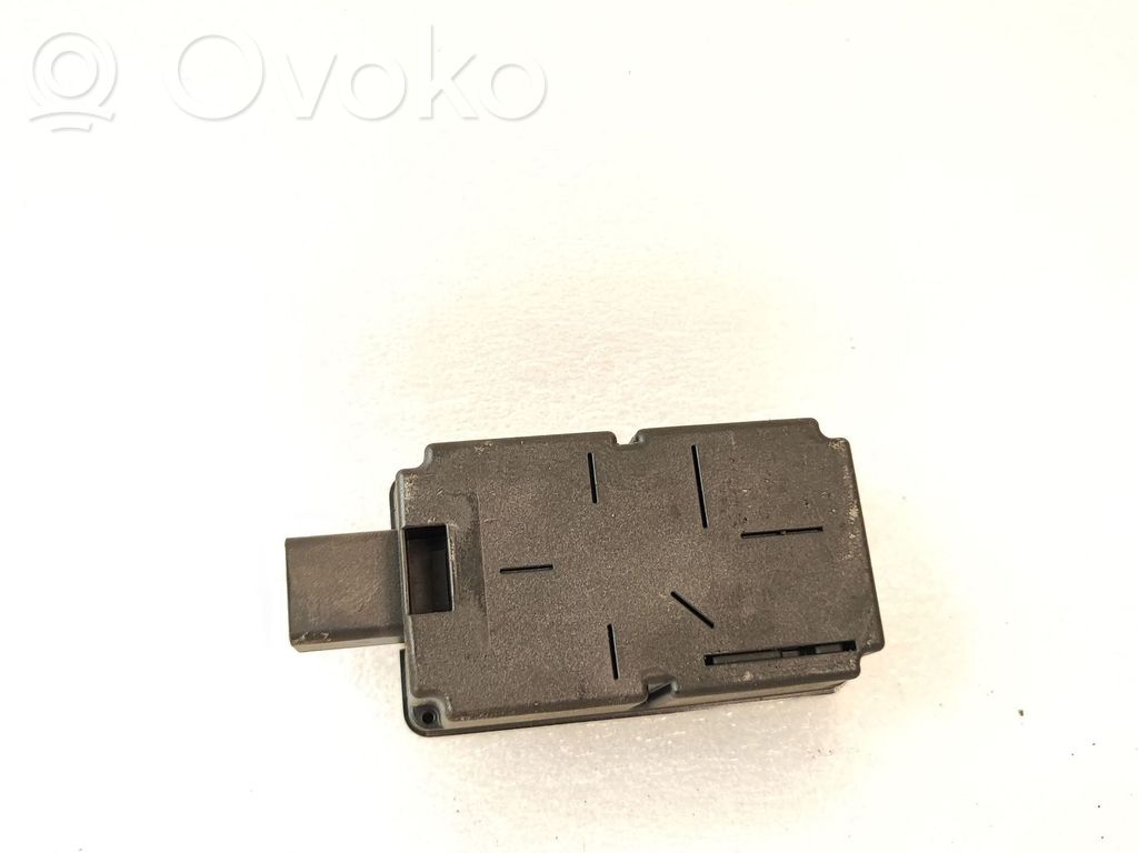 Volvo S60 Central locking relay 