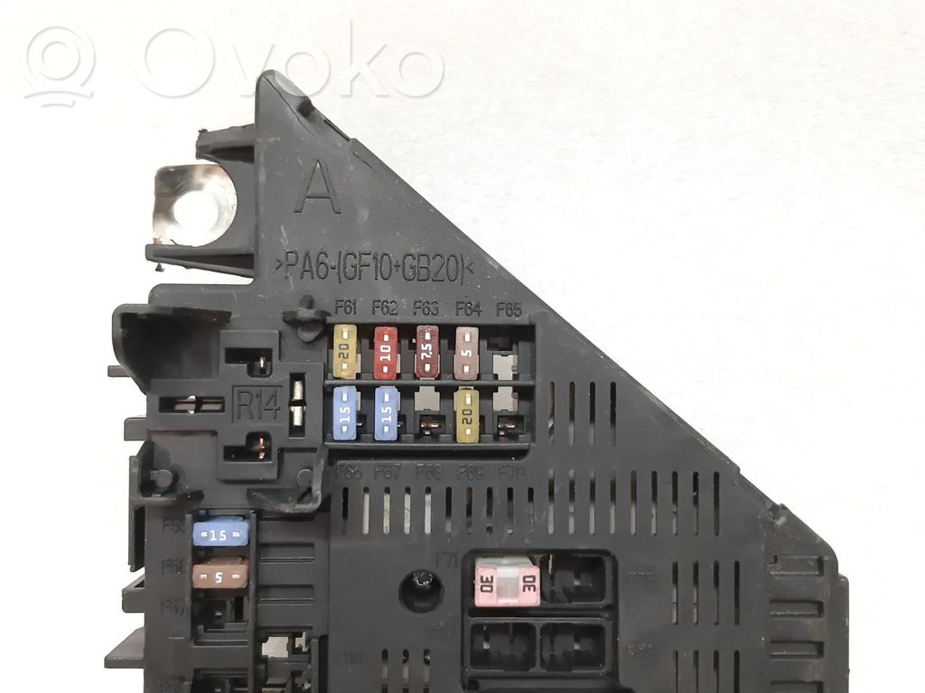 Volvo XC90 Fuse module 