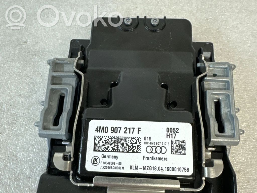 Audi Q7 4M Windshield/windscreen camera 