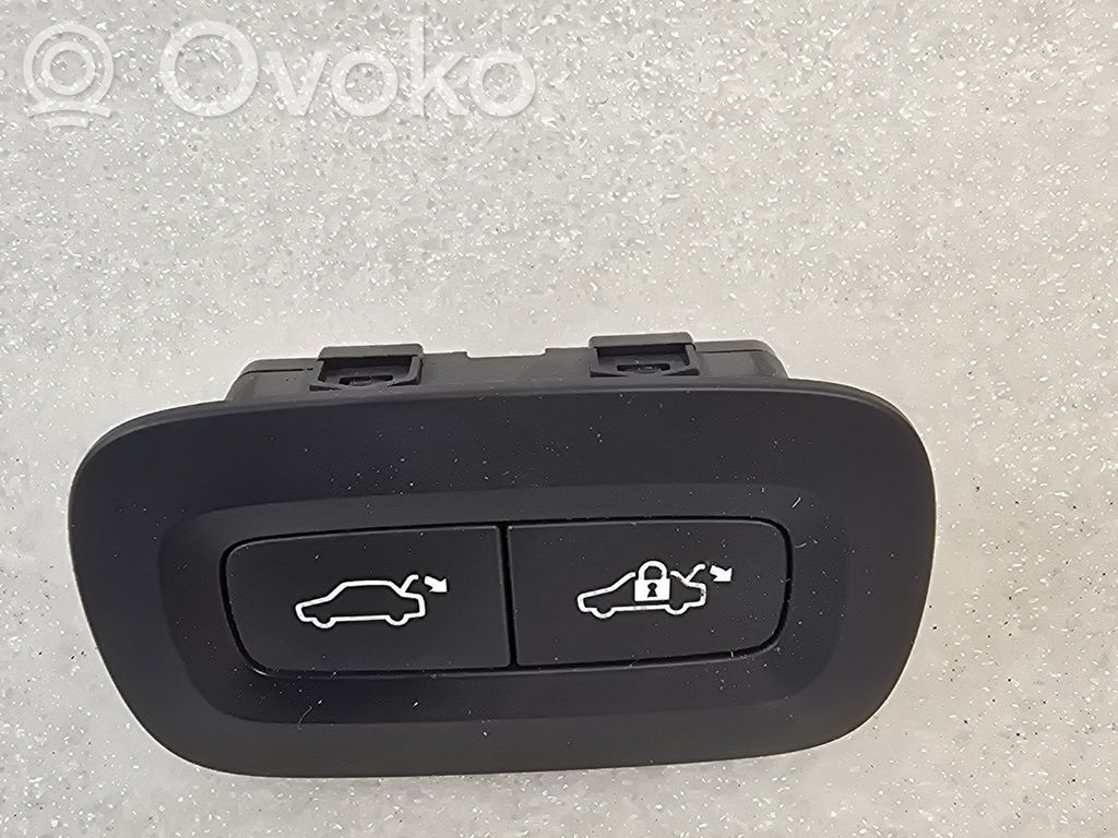 Volvo S90, V90 Tailgate opening switch 