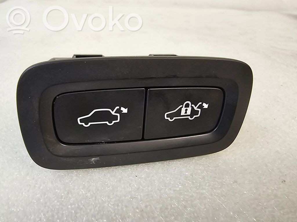 Volvo XC60 Tailgate/trunk/boot open switch 