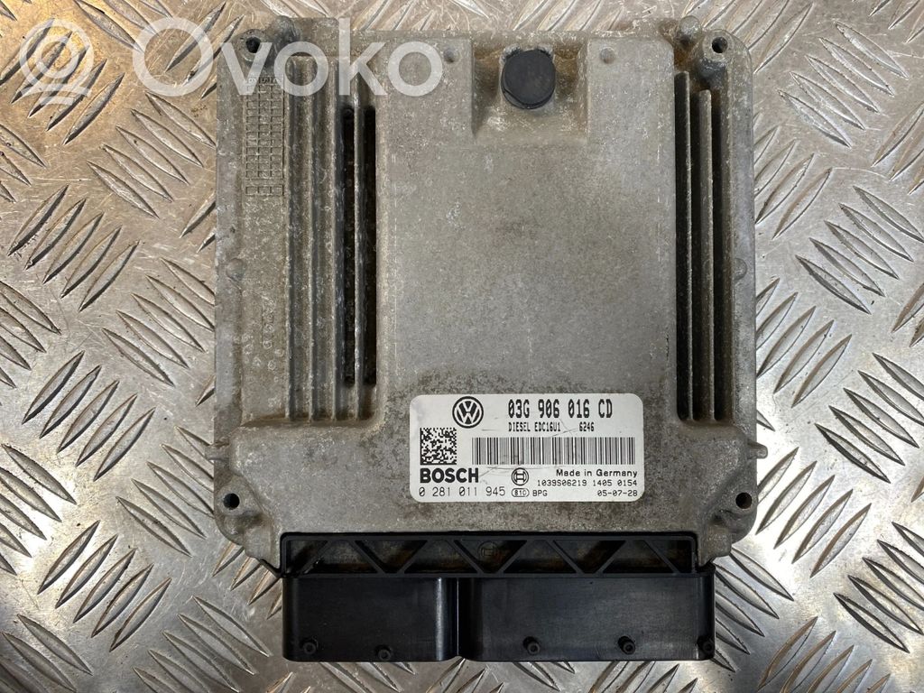 Volkswagen Touran I Engine control unit/module 