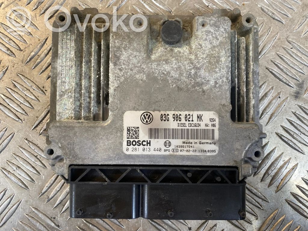 Volkswagen PASSAT B6 Engine control unit/module 