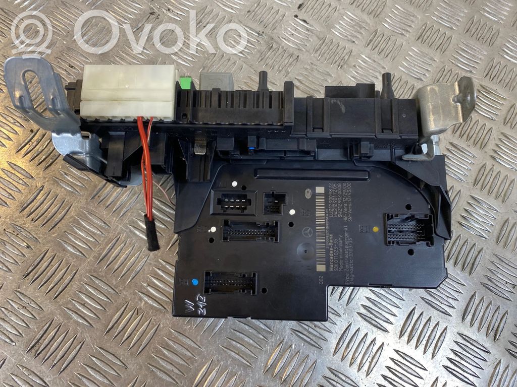 Mercedes-Benz E W212 Módulo de fusible 