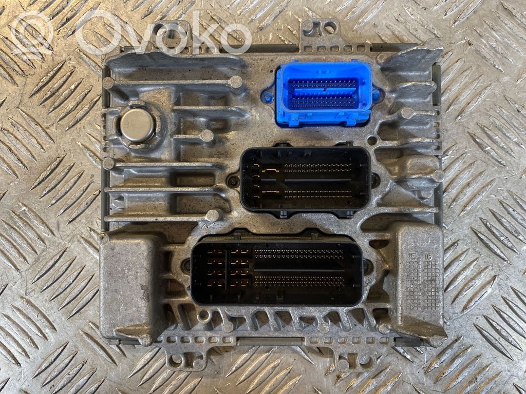 Opel Insignia A Engine control unit/module 