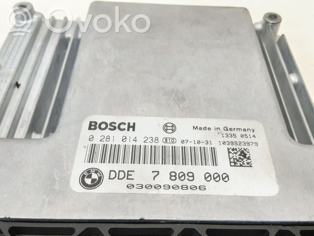 BMW 5 E60 E61 Variklio valdymo blokas 