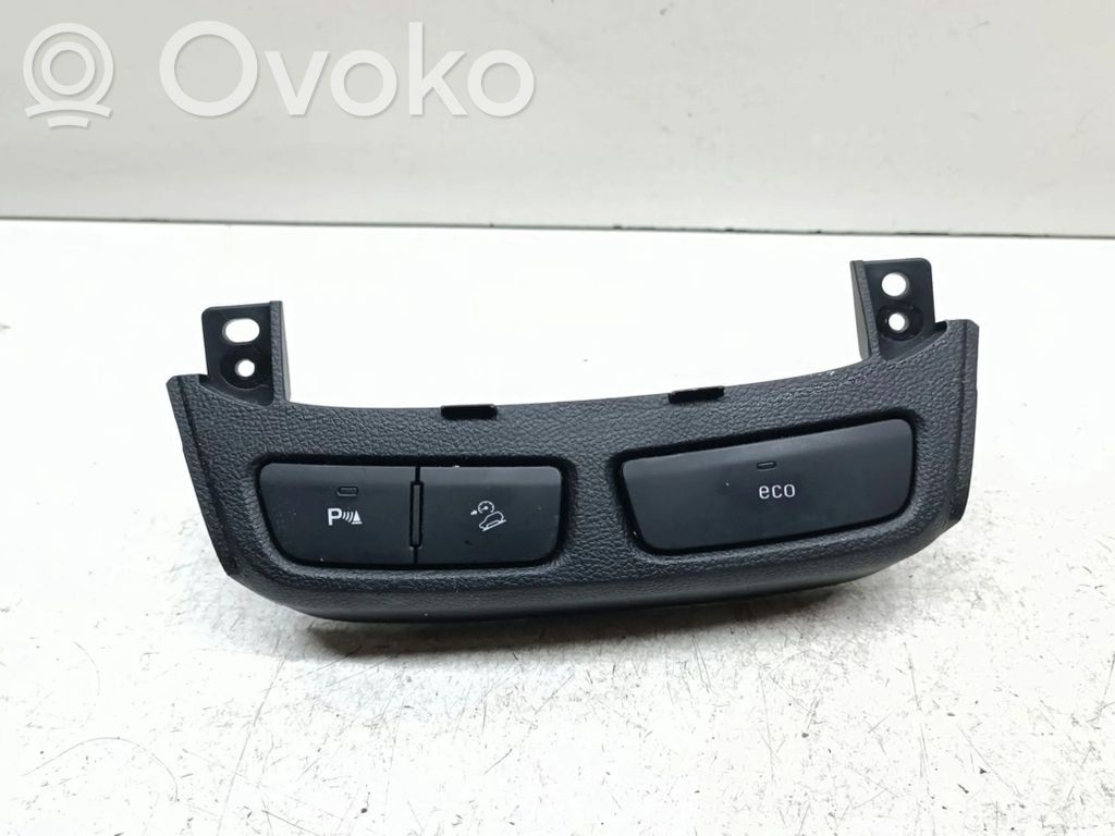 Opel Mokka A set of switches 