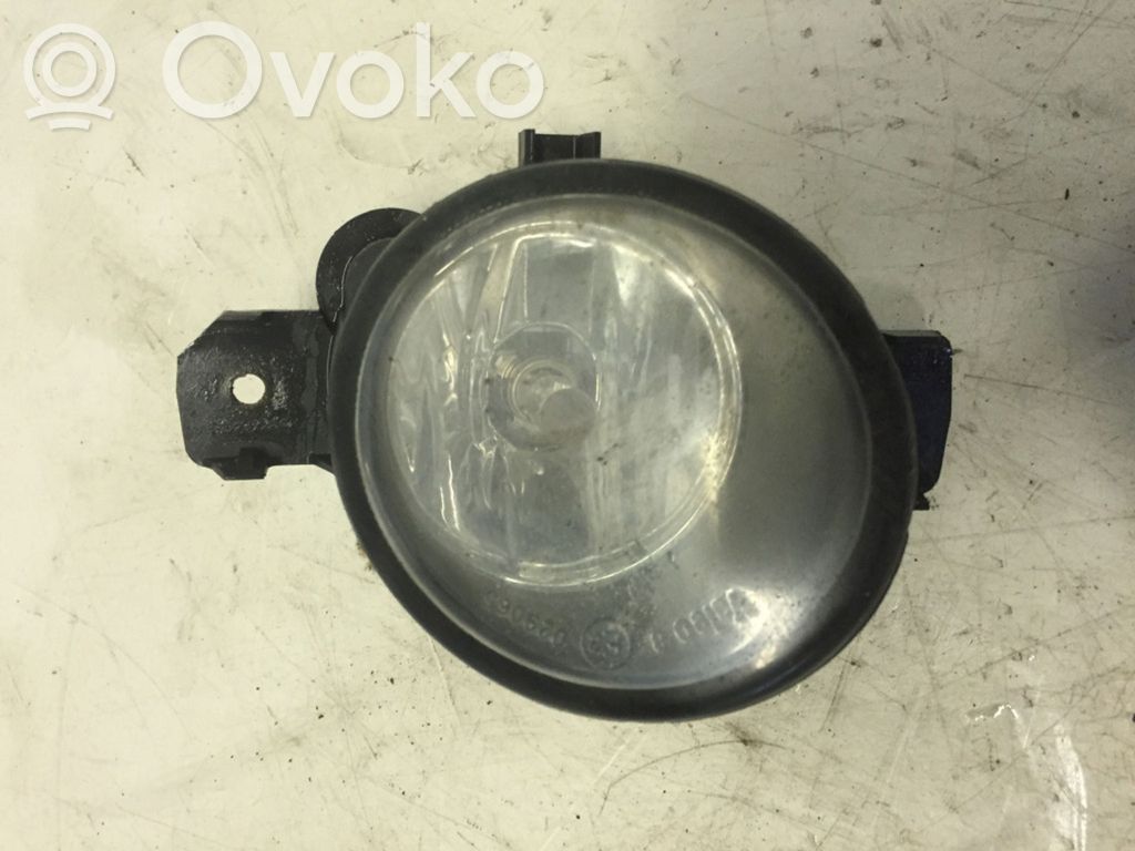 Nissan Primera Miglas lukturis priekšā 