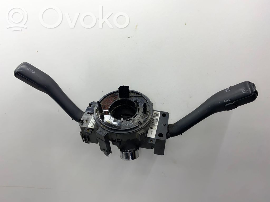 Volkswagen PASSAT B5 Wiper turn signal indicator stalk/switch 