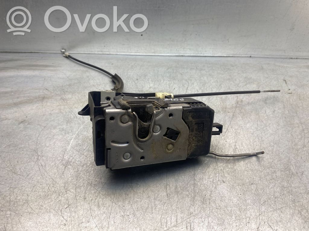 Opel Vectra C Priekšpusē slēdzene 