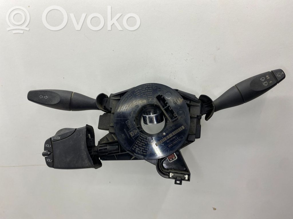 Ford Focus Wiper turn signal indicator stalk/switch 