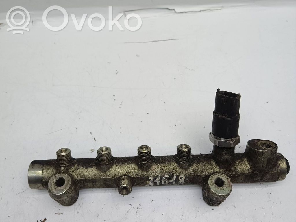 Opel Astra H Kraftstoffverteiler Einspritzleiste Verteilerrohr 