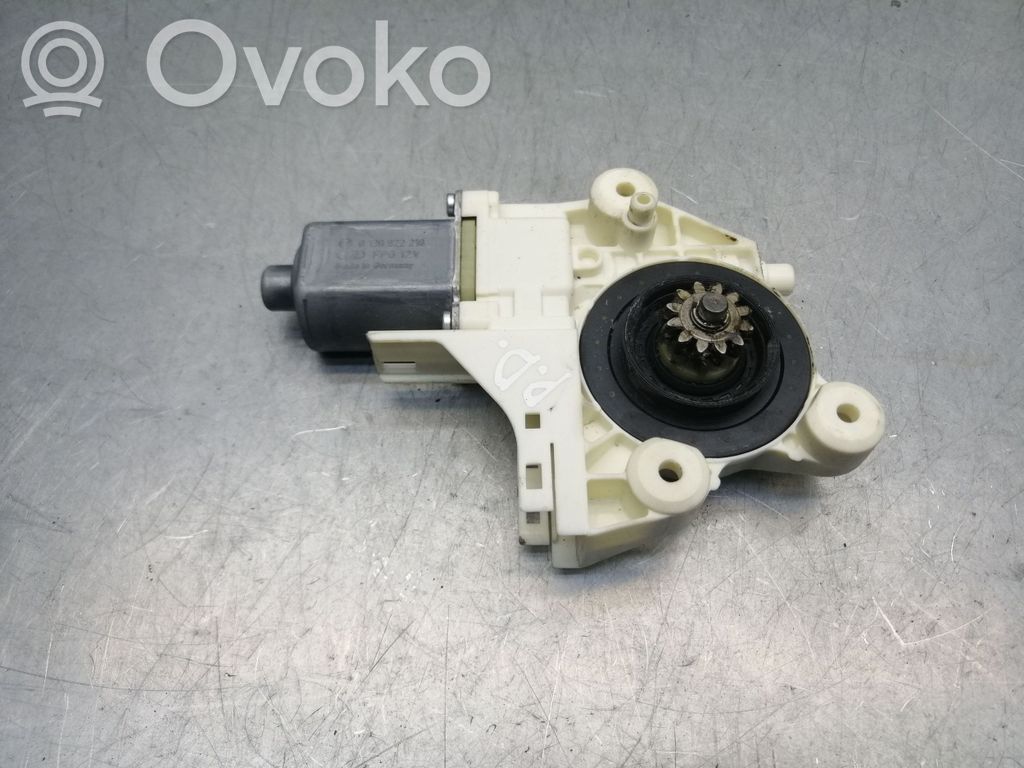 Ford Focus Front door window regulator motor 