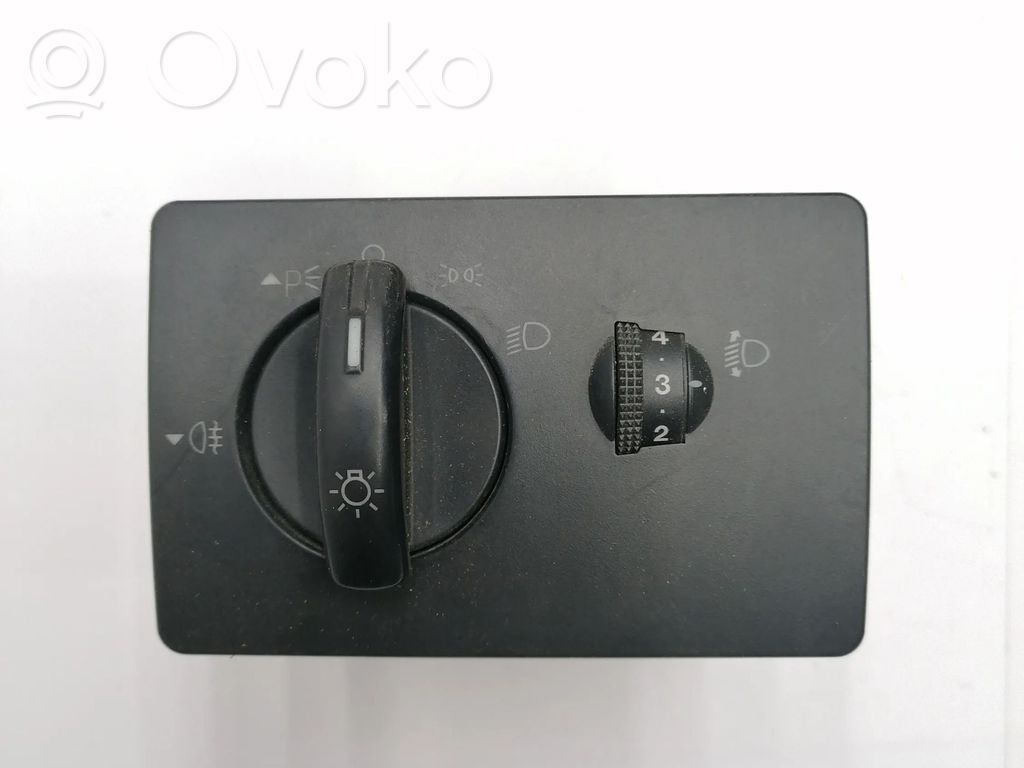 Ford Focus Light switch 