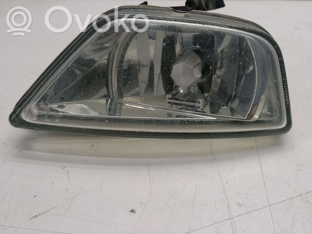 Ford Focus Miglas lukturis priekšā 